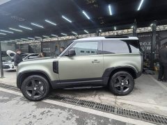 Land Rover Defender 90 P400 Classic Heritage Edition - ფოტო 9