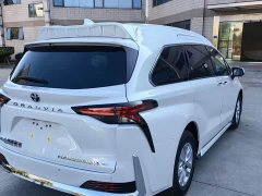 Toyota Sienna 2.5L Hybrid FWD Comfort - photo 6