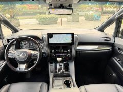 Lexus LM 300h Four-Seat Royal Edition - ფოტო 11
