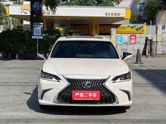 Lexus ES 200 Excellence Edition - ფოტო 2