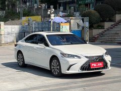 Lexus ES 200 Excellence Edition - ფოტო 3
