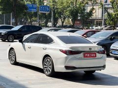 Lexus ES 200 Excellence Edition - ფოტო 7