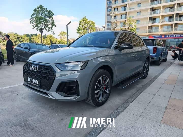 Audi Q5L 40 TFSI Luxury Sport Edition - автомобиль из Китая