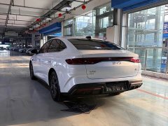 BYD Qin L DM-i Smart Drive Edition 80KM Leading - фото 6