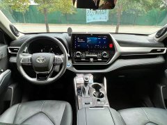 Toyota Highlander Hybrid 2.5L AWD Premium 7-Seater - фото 6