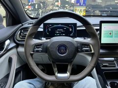 BYD Qin PLUS Glory Edition DM-i 55KM Leading - ფოტო 5