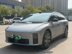 Li Auto i6 Four-Wheel Drive Standard Edition - ფოტო 1