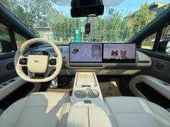 Li Auto i6 Four-Wheel Drive Standard Edition - ფოტო 13