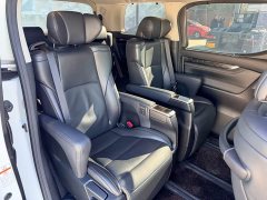 Toyota Vellfire Crown Hybrid 2.5L HV Luxury Edition - photo 10