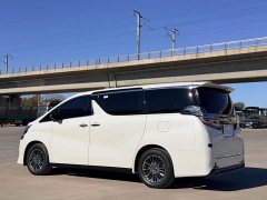 Toyota Vellfire Crown Hybrid 2.5L HV Luxury Edition - photo 14