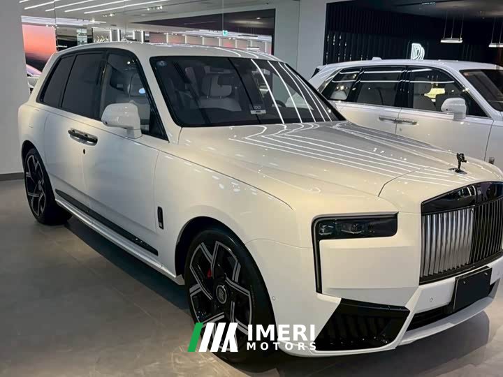 Rolls-Royce Cullinan Yachting East