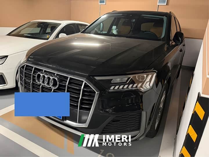 Audi Q7 45 TFSI quattro S line Sport - автомобиль из Китая