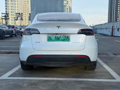 Tesla Model Y Rear-Wheel Drive - ფოტო 5