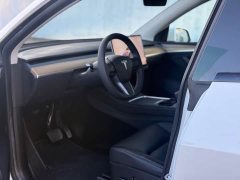 Tesla Model Y Rear-Wheel Drive - ფოტო 7