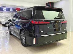 Voyah Lantu Dreamchaser PHEV AWD Luxury Kunpeng Edition - фото 17