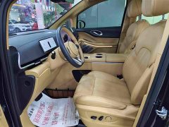 Voyah Lantu Dreamchaser PHEV AWD Luxury Kunpeng Edition - фото 4