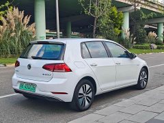 Volkswagen Golf Pure Electric Chi - ფოტო 6