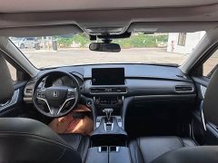 Honda Crown Road 240TURBO RWD Smart Edition - photo 6