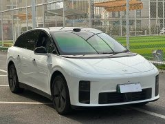 Li Auto i6 Two-wheel drive standard version - ფოტო 3