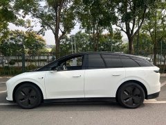 Li Auto i6 Two-wheel drive standard version - ფოტო 5