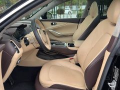 Aston Martin DBX 4.0T V8 - ფოტო 10