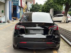 Tesla Model Y Standard Range RWD - ფოტო 12