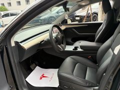 Tesla Model Y Standard Range RWD - ფოტო 16