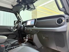 Jeep Wrangler 2.0T Sahara Four-Door - photo 13