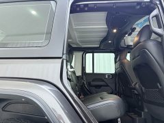 Jeep Wrangler 2.0T Sahara Four-Door - photo 14