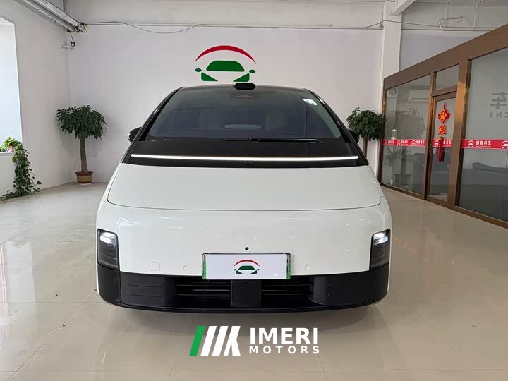 Li Auto MEGA Home Family Edition - ავტომობილი ჩინეთიდან