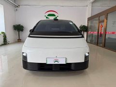 Li Auto MEGA Home Family Edition - ფოტო 1