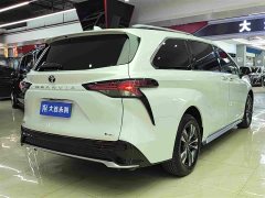 Toyota Gravia 2.5L Hybrid Luxury - фото 14