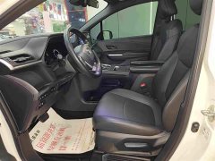 Toyota Gravia 2.5L Hybrid Luxury - фото 4