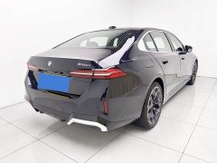 BMW 5 Series 530Li Luxury M Sport Package - фото 16