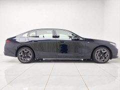 BMW 5 Series 530Li Luxury M Sport Package - фото 4