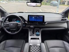 Toyota Grevias 2.5L Hybrid Flagship VIP Edition - photo 6