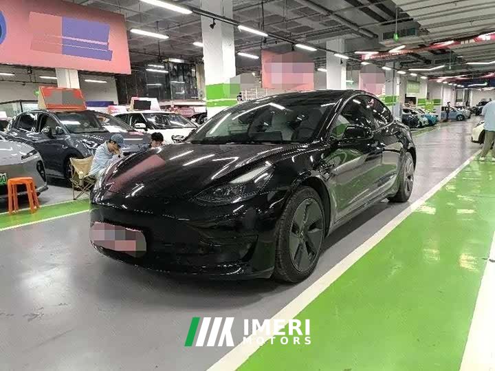 Tesla Model 3 Rear-Wheel Drive