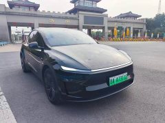 Tesla Model Y Long Range All-Wheel Drive Launch Edition - ფოტო 3
