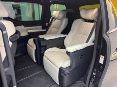 Lexus LM 300h 7-Seater Elegant Edition - ფოტო 9