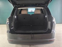 Li Auto i8 Standard Edition - ფოტო 12