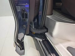 Denza D9 DM-i 1050 Premium - ფოტო 13