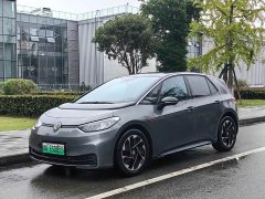 Volkswagen ID.3 Outstanding Edition - ფოტო 1