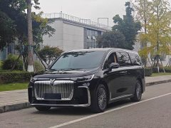 Voyah Lantu Dreamchaser PHEV AWD Excellence Kunpeng Edition - фото 1