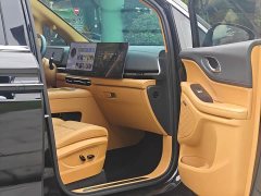 Voyah Lantu Dreamchaser PHEV AWD Excellence Kunpeng Edition - фото 4