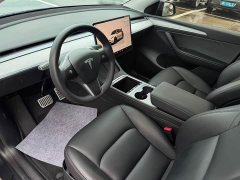 Tesla Model Y Long Range All-Wheel Drive - ფოტო 4