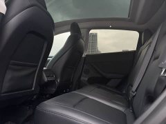 Tesla Model Y Long Range All-Wheel Drive - ფოტო 5