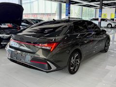 Hyundai Elantra 1.5L CVT TOP Premier Edition - photo 12
