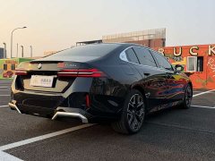 BMW 5 Series 530Li Luxury M Sport Package - фото 18