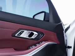 BMW 3 Series 325i M Sport Package - ფოტო 11