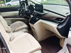 Buick GL8 Land Business Class Comfort Edition - ფოტო 9